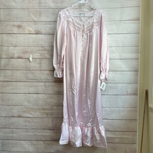 NEW WITH TAGS VINTAGE AMANDA STEWART SATINY LONG GOWN‎ IN PINK